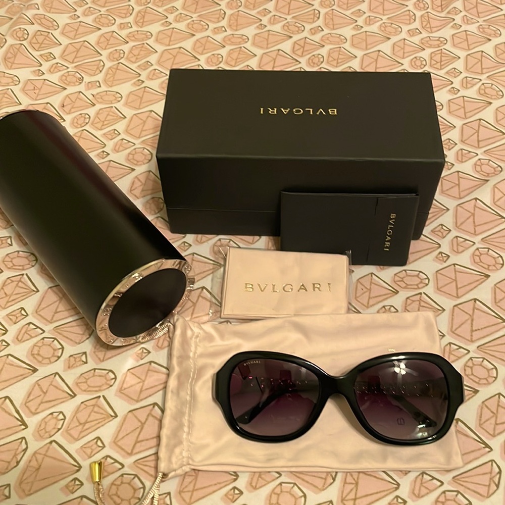 On HOLD please do not buy them New BVLGARI Swarovski black sunglasses.
